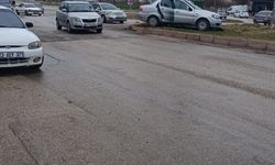 Elazığ'da iki araç birbirine çarptı: 3 kişi yaralandı