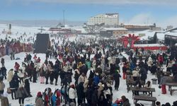 Erciyes Kayak Merkezi'nde Ziyaretçi Hedefi Sezon Sonuna Gelmeden Gerçekleşti