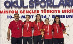 Erzincan Anadolu Lisesi Badminton'da Türkiye İkinciliği Elde Etti