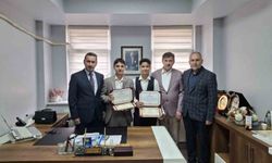 Eskişehir'de hafızlık eğitimini tamamlayan öğrenciler belgelerini aldı