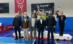 Eskişehir'de sağlık çalışanları masa tenisi turnuvasında buluştu