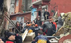 Fatih'te Doğalgaz Patlaması: İki Bina Çöktü, 5 Kişi Enkazdan Kurtarıldı