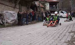 Frenler yok, heyecan dorukta; geleneksel tahta araba yarışları bu yıl da büyük ilgi gördü