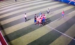Futbol Maçında Stres Yerini Kavga Aldı