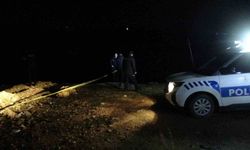 Gece yarısı gölet kenarında erkek cesedi bulundu, boğulma anları kaydedildi