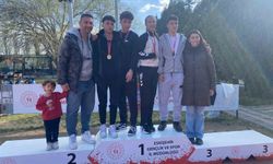 Genç sporcular pistte yarıştı