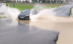 Gercüş'te Şiddetli Yağış ve Fırtına Etkili Oldu