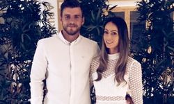 Ünlü Futbolcunun Karısı Kanserden Hayatını Kaybetti