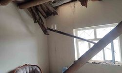 Hakkari'de 6 Kişilik Ailenin Evi Yıkıldı