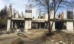 İnşaatta Çalışan Genç İşçi Yükseklikten Düşerek Yaralandı