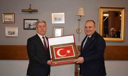 İzmir BAM Cumhuriyet Başsavcısı Arapoğlu'na Veda Töreni Düzenlendi