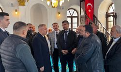 İzmir'de Tarihi Asmalı Mescit Camii Yeniden İbadete Başladı