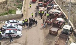 Jandarma, 85 traktör sürücüsüne eğitim vererek reflektör dağıttı