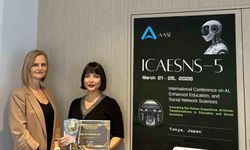 Japonya'da Türk Akademisyene