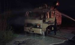 Kamyon alevlere kapıldı