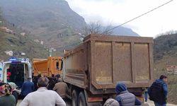 Kamyonun çarptığı kadın bir ay sonra yaşamını yitirdi