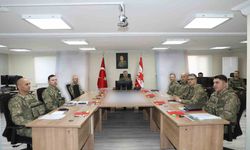 Kara Kuvvetleri Komutanı Orgeneral Tokel, Van'daki Sınır Noktalarını Ziyaret Etti