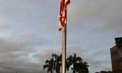 Karakas'taki ABD Büyükelçiliğinde 7 Yıl Aradan Sonra Bayrak Yeniden Göndere Çekildi