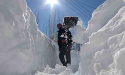 Karla Kaplı Tünellerle Evlerine Ulaşıyorlar
