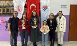 Kars'ta Kadınlar Satranç İl Şampiyonası Sona Erdi