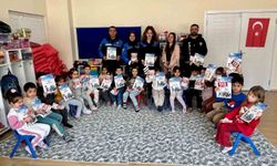 Kars'ta Küçük Öğrencilere Polisler Tarafından Güvenlik Semineri Düzenlendi