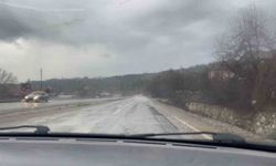 Kastamonu'da Yoğun Yağış Sürücülere Zorluk Çıkardı