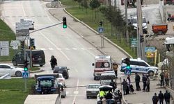 Kırmızı Işıkta Çarpışma: 4 Kişi Yaralandı