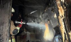 Konteyner alevlere kapılarak kullanılamaz duruma geldi