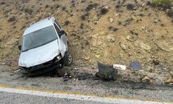 Kontrolden Çıkan Hafif Ticari Araç Şarampole Yuvarlandı: 1 Kişi Yaralı