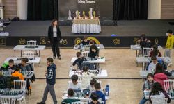 Kuşadası'nda Satranç Turnuvası Coşkusu