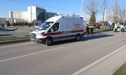 Malatya'da motosiklet otomobille çarpıştı: 2 kişi yaralandı