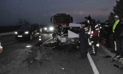 Manisa'da korkunç trafik kazası: 2 ölü, 5 yaralı
