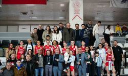 Manisa'nın Kadın Basketbol Takımı Zirve Hedefini Sürdürüyor