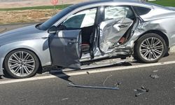 Mardin'de iki araç çarpıştı: 3 kişi yaralandı