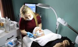 Marmaris'te kadın saha çalışanlarına cilt bakımı hizmeti ücretsiz sunuluyor