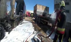 Mersin'de Tır Yangını, Araçlar Kullanılamaz Hale Geldi