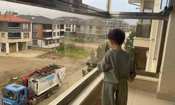 Minik Arda'ya Çöp Kamyonu Sürprizi