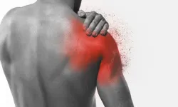 Miyofasiyal Ağrı Sendromu Nedir? Sırtta "Tetik Nokta" Ağrısı Çekenlerin Bilmesi Gerekenler