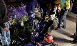 Motosiklet ile otomobil çarpıştı: İki kişi yaralandı