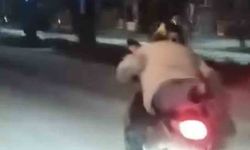 Motosiklet Sürücüsünün Trafikteki Tehlikeli Davranışları Görüntülendi
