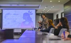 Muratpaşa Belediyesi'nden kadın çalışanlara haklar eğitimi