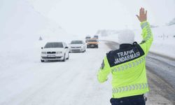 Muş'ta 'dur' çağrısına uymayan sürücüye 215 bin TL ceza uygulandı