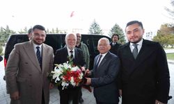 Mustafa Elitaş, Başkan Büyükkılıç'ı Ziyaret Etti