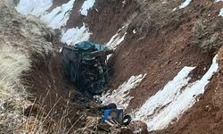 Niğde'de otomobilin şarampole düşmesi sonucu 2 kişi yaşamını yitirdi, 2 kişi yaralandı