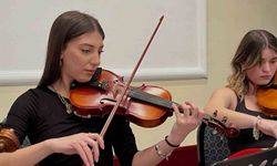 Öğrencilerden 'çınarlara' unutulmaz bir müzik ziyafeti