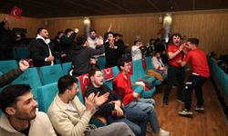 Osmangazi'de Milli Maç Coşkusu Dev Ekranda Yaşandı