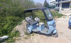 Park Halindeki Araç, Geri Giderken Elektrikli Bisiklete Çarptı