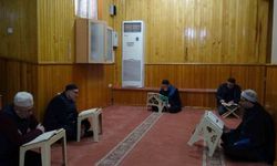 Ramazan'ın Son Günlerinde İtikafa Girenler İbadetlerini Yerine Getiriyor