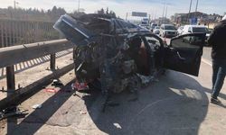 Refüje çarpan otomobil karşı şeride geçerek su tankerine çarptı: Sürücü ağır yaralı