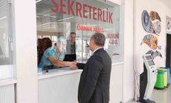 Rektör Altun, Hastane Çalışanlarını Ziyaret Etti